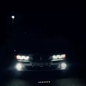 BMW E39 2000
