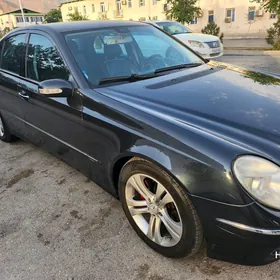 Mercedes-Benz E320 2003