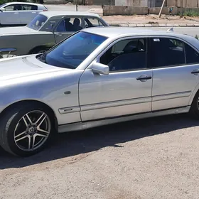 Mercedes-Benz E280 1996
