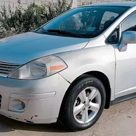 Nissan Versa 2010
