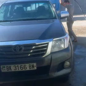 Toyota Hilux 2013