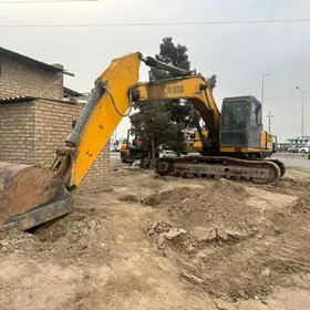 Caterpillar Excavator 2013