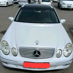Mercedes-Benz W212 2002