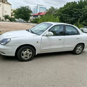 Daewoo Nubira 2000