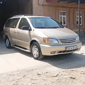 Toyota Sienna 2001