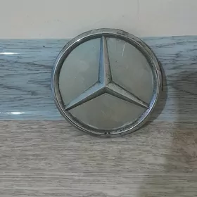 MERTDES BENZ emblema