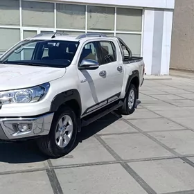 Toyota Hilux 2016