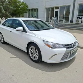 Toyota Camry 2017