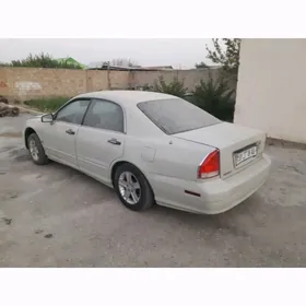 Mitsubishi Galant 2003