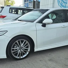 Toyota Camry 2018
