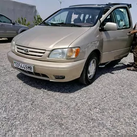 Toyota Sienna 2002
