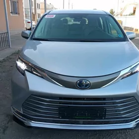 Toyota Sienna 2022