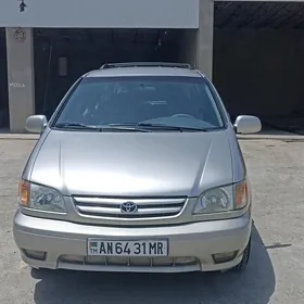 Toyota Sienna 2002