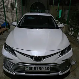 Toyota Camry 2020
