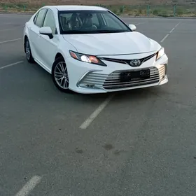 Toyota Camry 2020