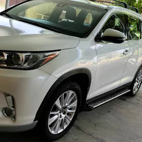 Toyota Highlander 2019