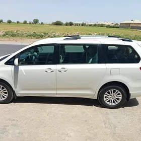 Toyota Sienna 2012
