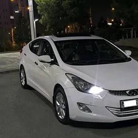 Hyundai Elantra 2013