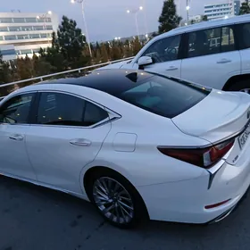 Lexus ES 350 2019