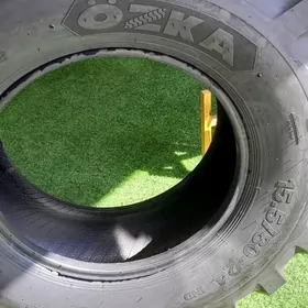 Traktor 15.5/80R24. 380/85R24
