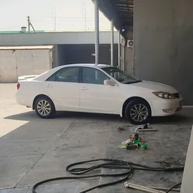 Toyota Camry 2004