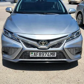 Toyota Camry 2019