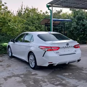 Toyota Camry 2020