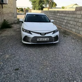 Toyota Camry 2022