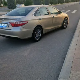 Toyota Camry 2015