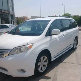 Toyota Sienna 2010