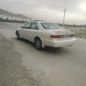 Toyota Camry 2000