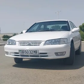 Toyota Camry 1999