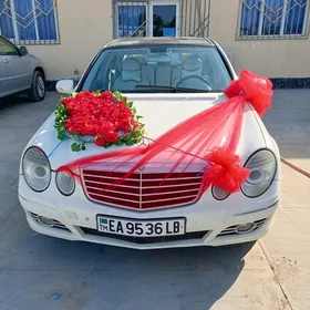 Mercedes-Benz E320 2003