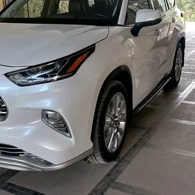 Toyota Highlander 2022