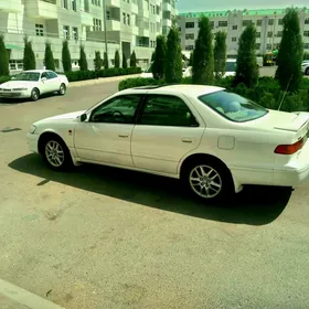 Toyota Camry 2000