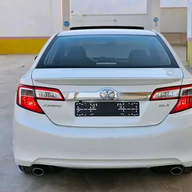 Toyota Camry 2014