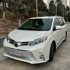 Toyota Sienna 2018