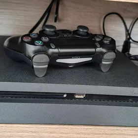 PS 4 Slim