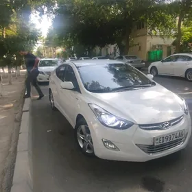 Hyundai Elantra 2012