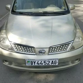 Nissan Tiida 2008