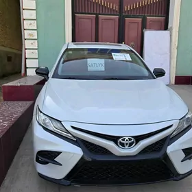Toyota Camry 2020