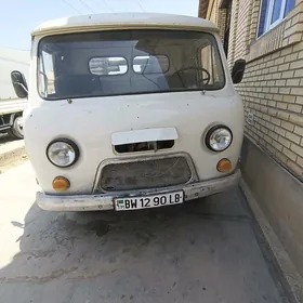 UAZ 452 1989