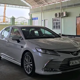 Toyota Camry 2022