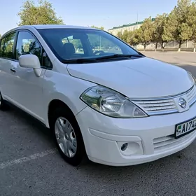 Nissan Versa 2010