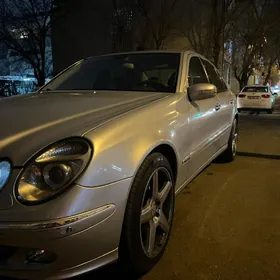 Mercedes-Benz E350 2005