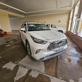 Toyota Highlander 2020