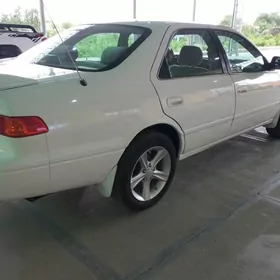 Toyota Camry 2001
