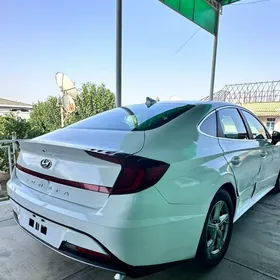 Hyundai Sonata 2021