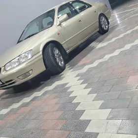 Toyota Camry 2000
