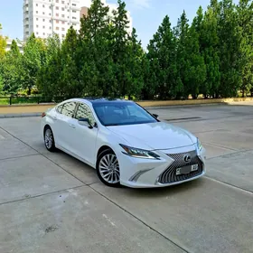 Lexus ES 350 2019